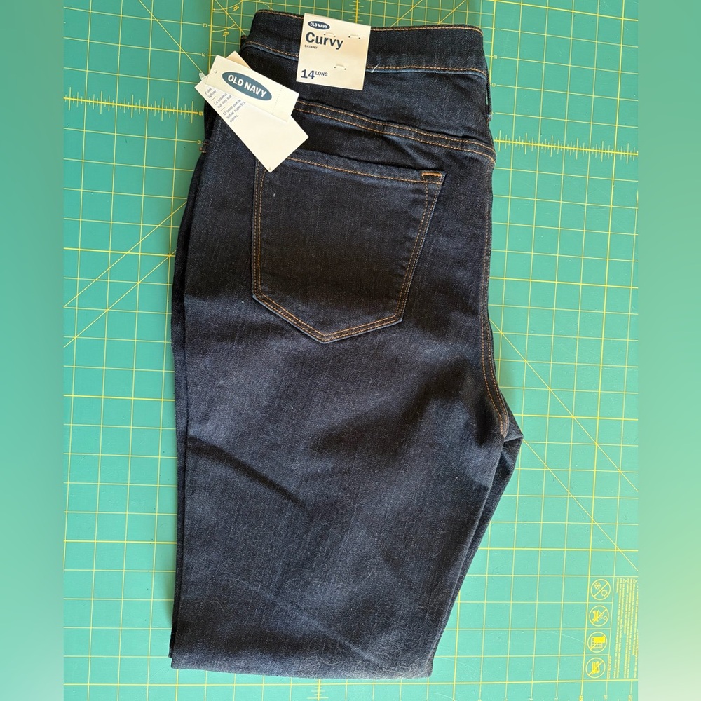 Old Navy Women's Curvy Skinny Jeans 14 Long in Dark Blue